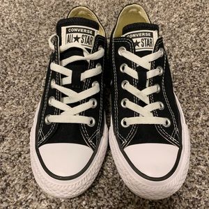 🔥 SALE • Black Converse